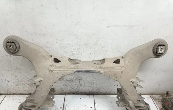 Mercedes-Benz CLS C219 Rear subframe 