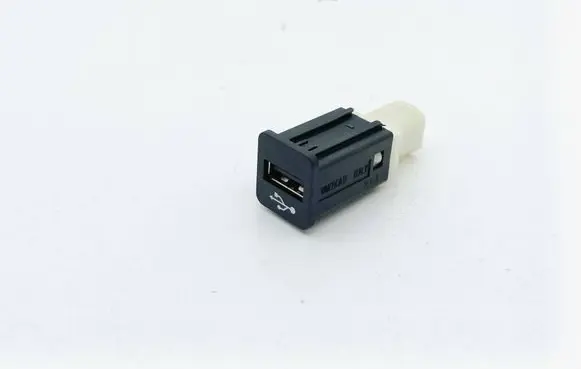 BMW 7 F01 F02 F03 F04 USB socket connector 9237656