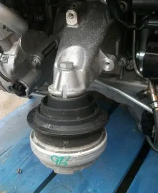 Mercedes-Benz SLK R172 Battery bracket MCD5554