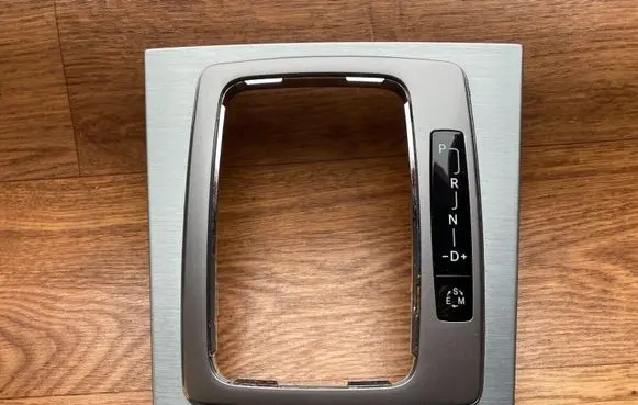 Mercedes-Benz C AMG W204 Gear shifter surround trim plastic A2042673888