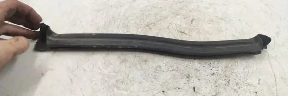 BMW 3 E46 Engine compartment rubber 