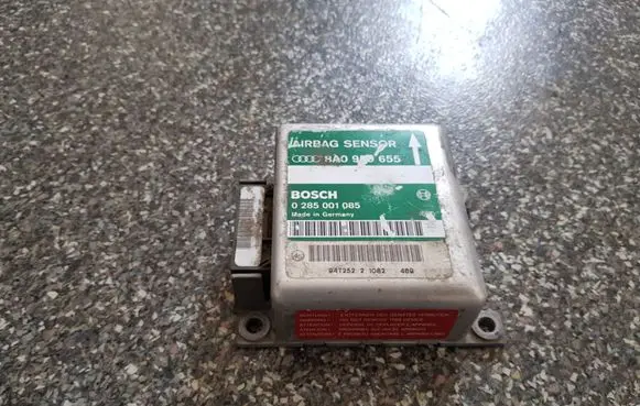 Audi A6 S6 C4 4A Airbag control unit/module 8A0959655
