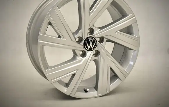 Volkswagen Golf VIII R18 alloy rim 