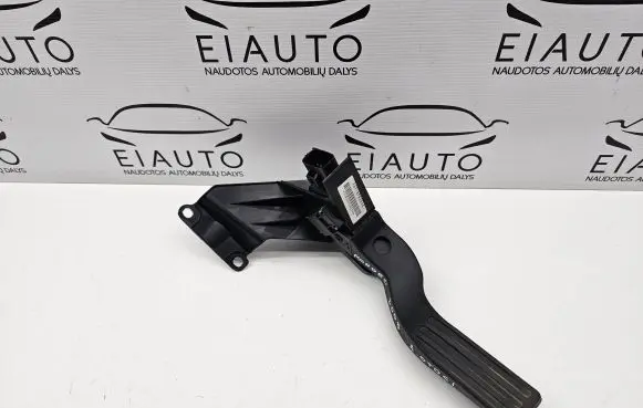 Ford Mondeo Mk III Accelerator throttle pedal XR8F9F832BD