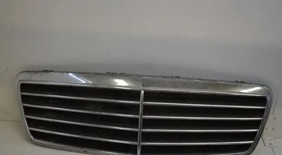 Mercedes-Benz CLK A208 C208 Front grill 2088800085
