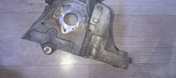 Opel Zafira B Engine mounting bracket 55187918
