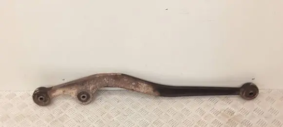 Toyota Land Cruiser (BJ70) Front control arm