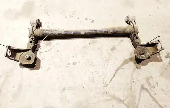 Opel Zafira B Rear subframe 