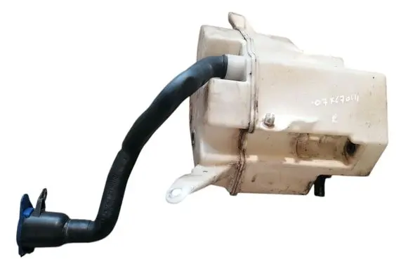 Volvo XC70 Windshield washer fluid reservoir/tank 30784234 30699202 30784233