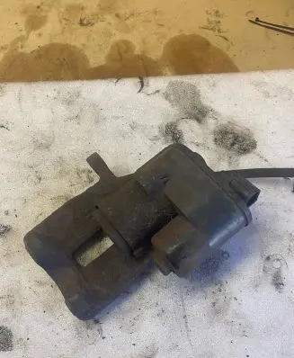 Volvo V70 Rear brake caliper 90621368