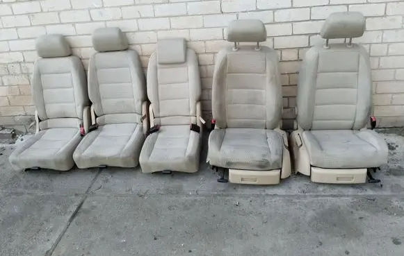 Volkswagen Touran I Seat set 