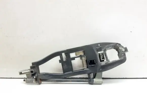 Front door exterior handle/bracket