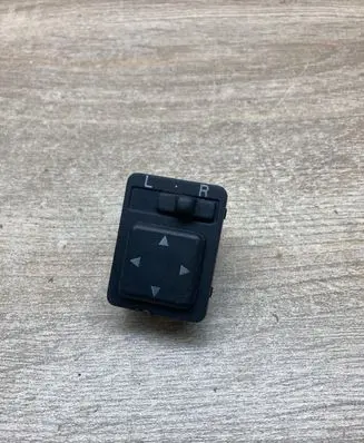 Toyota Avensis T220 Wing mirror switch 8487005020 98903221000