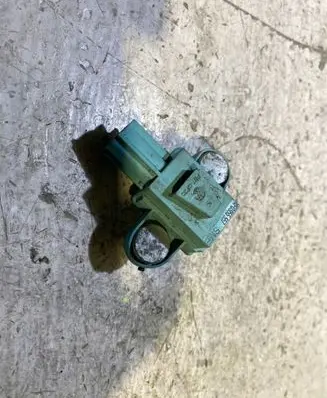 Audi A6 S6 C6 4F Airbag deployment crash/impact sensor 4F0955557
