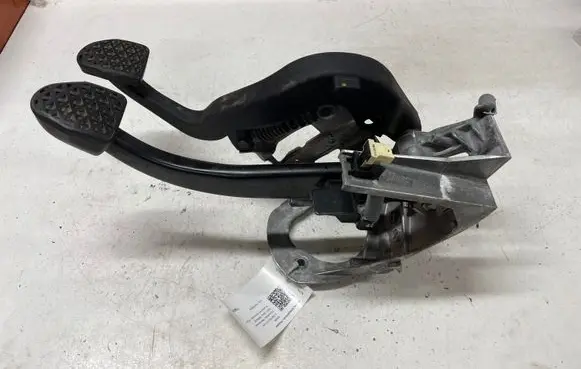 BMW 1 F20 F21 Pedal assembly C4005196SE