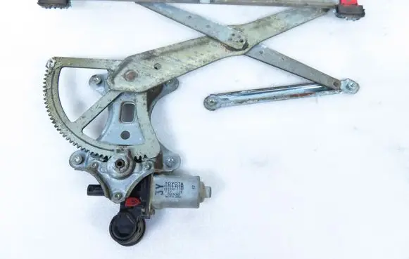Toyota Avensis T220 Front door window regulator with motor 8571042080