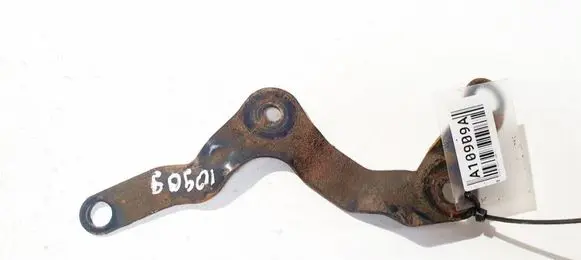 Subaru Legacy Engine mounting bracket