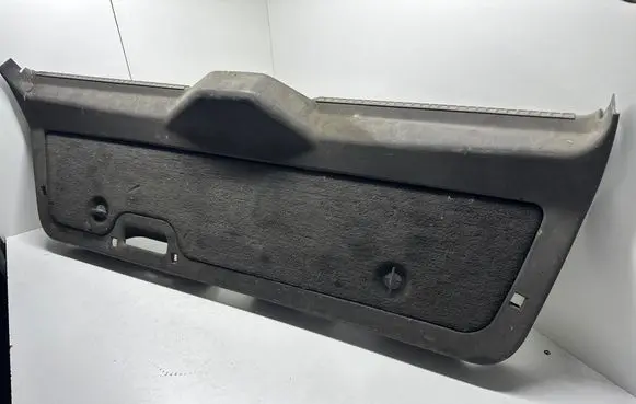 BMW 5 E34 Tailgate/boot cover trim set 8120216 23692000