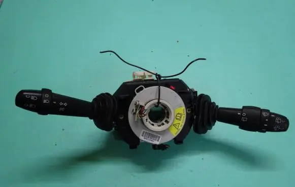 Nissan Navara D40 Tailgate/trunk/boot open switch 07355313960