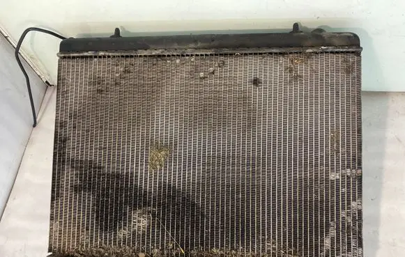 Citroen C4 I Coolant radiator
