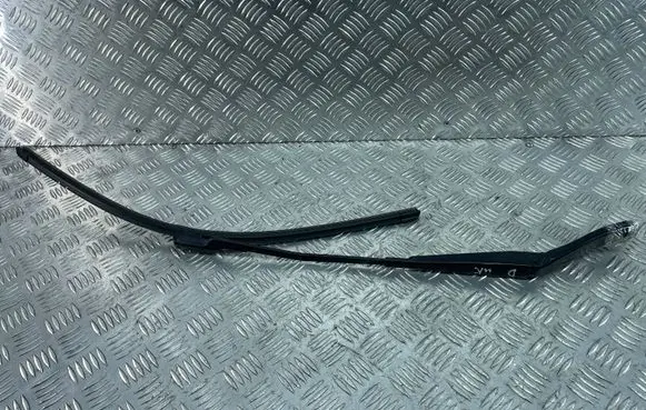 Volvo V60 Front wiper blade arm 30753509
