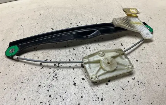 Audi A3 S3 8P Rear window lifting mechanism without motor E006079001