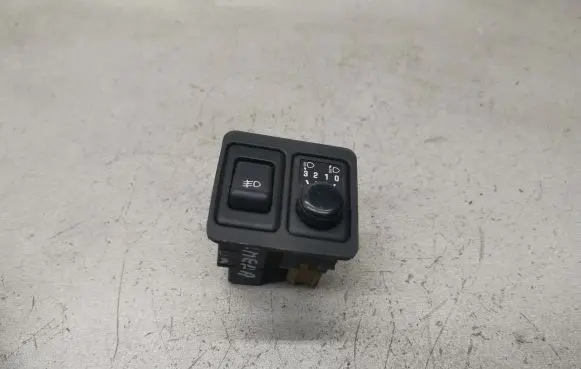Nissan Almera Headlight level height control switch