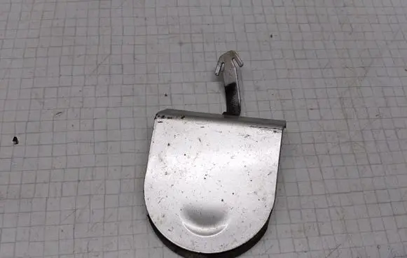 Opel Zafira A Front tow hook cap/cover 90580633