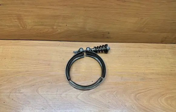 BMW 5 E60 E61 Muffler pipe connector clamp 7793677