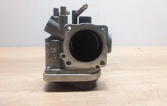 Audi A3 S3 8P Throttle valve 06A133062N