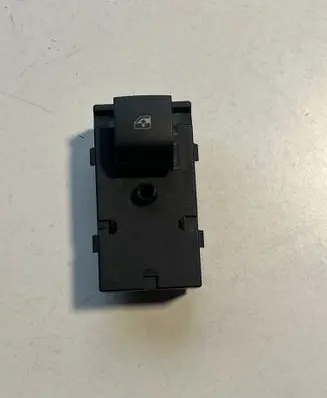 Opel Zafira C Electric window control switch 13301888