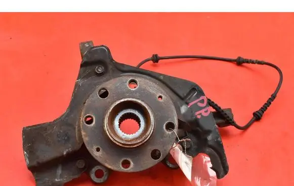 Opel Corsa E Front wheel hub spindle knuckle 13388768