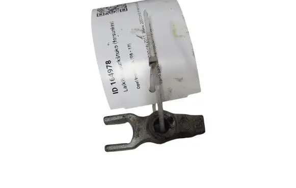 Opel Insignia A Fuel Injector clamp holder