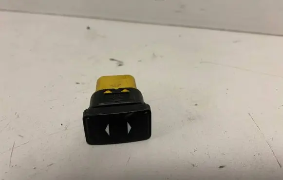 Ford Focus Electric window control switch 6M2T14529DA 03168420
