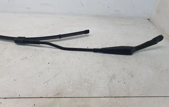 Mercedes-Benz GLC X253 C253 Front wiper blade arm A2538202400