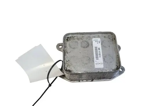 Audi A3 S3 8V Engine oil radiator 04e117021c