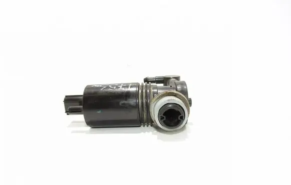 Ford B-MAX Windscreen/windshield washer pump 8A6117K624A