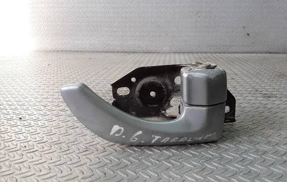 Hyundai Terracan Rear door interior handle
