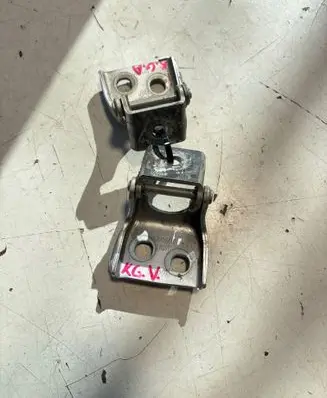 Dacia Spring Front door upper hinge 804205044R E0071 M4842000