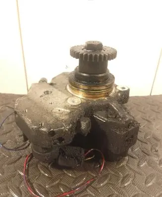 Mercedes-Benz E C207 W207 Fuel injection high pressure pump A6420700801 0445010210