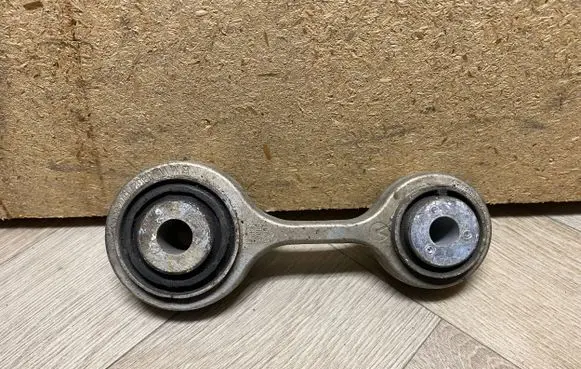 Rear control arm
