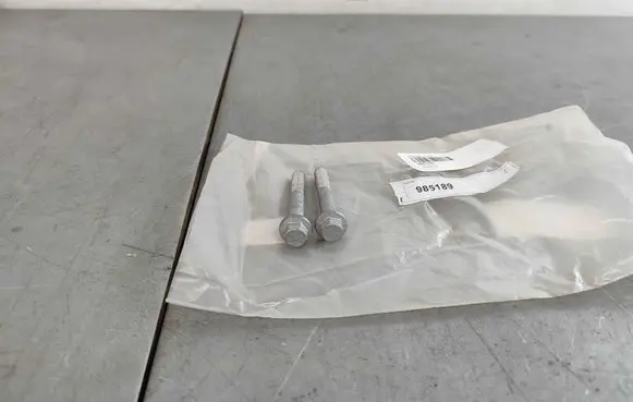 Volvo XC60 Nuts/bolts 985189 982462