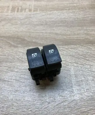 Renault Vel Satis Electric window control switch 015089A