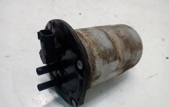 Renault Master III Fuel filter housing 164003560R