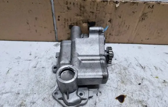 Audi A3 S3 8P Oil pump 06J115106AB