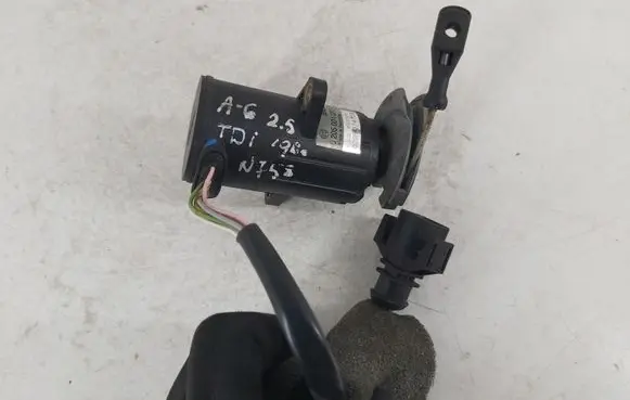 Audi A6 S6 C4 4A Accelerator pedal position sensor 0205001032