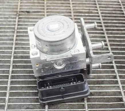 Mercedes-Benz GLC X253 C253 ABS Pump 10091515743 A2534310200