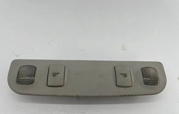 Audi A4 S4 B7 8E 8H Rear seat light 8E0947111A