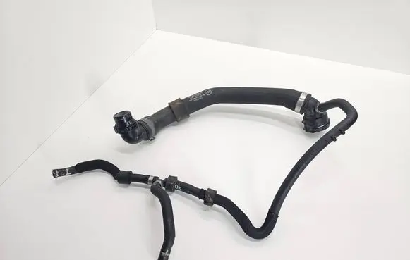 Engine coolant pipe/hose