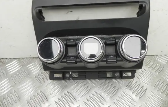 Renault Zoe Climate control unit 275102991R Y1095